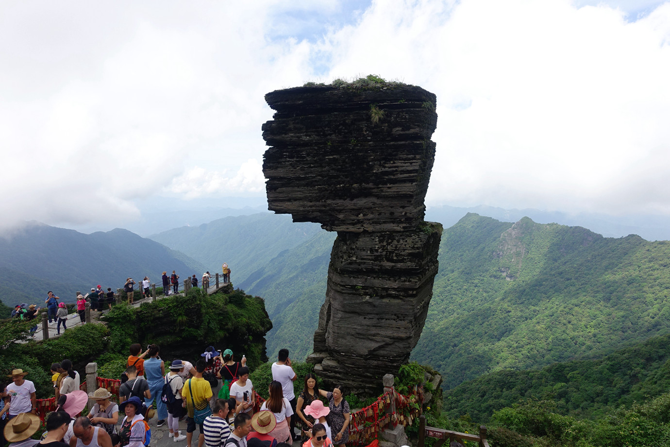 貴州銅仁-梵淨山彌勒菩薩道場